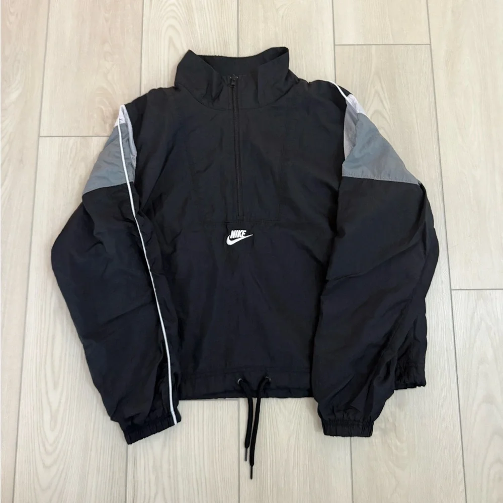 Nike Half-Zip Windbreaker Pullover - Picture 1 of 6